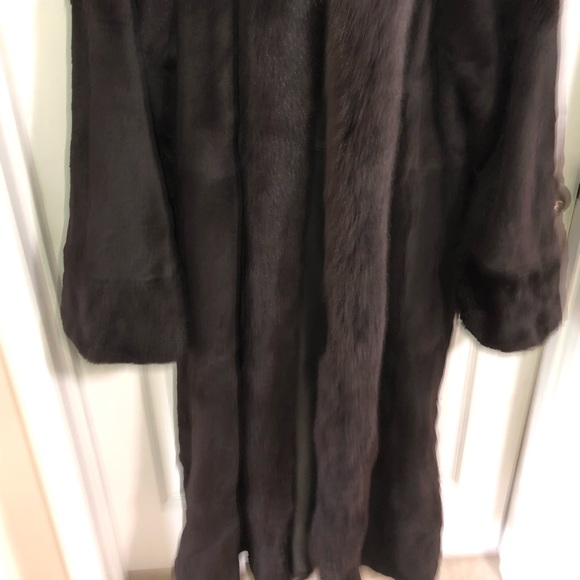 FINLAND LEATHER REVERSIBLE MINK COAT - Picture 2 of 8